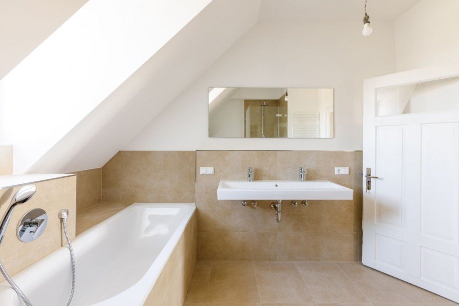  Dachgeschosswohnung Eutingen G�u