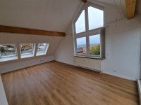 Hauptbild Vermietet: Sehr helle 2-Zimmer-Wohnung mit EBK und Dachterrasse in LE-Stetten