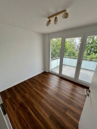 Bild (f1251ee9f6266c3ff16777257cb6254c): Moderne 4-Zimmer-Wohnung inkl. EBK mit Kochinsel, Fu�bodenheizung mitten in Leinfelden-Ortsmitte